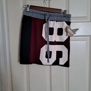 Dream out loud large skirt NWT 5/$25